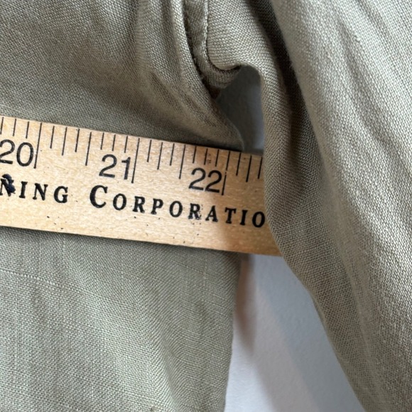 Quince Linen Long Sleeve Top M Olive Green Minimalist Safari Lightweight Button - Picture 9 of 11
